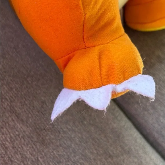 Pokemon Charmander 14” Orange plush toy 2018 condition is used collector’s item - Picture 7 of 10